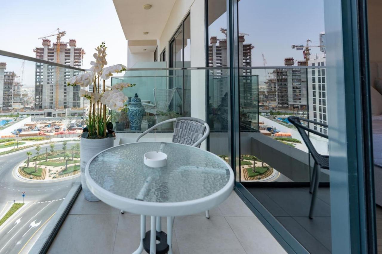 Elegant At Azizi 46 In Meydan By Vibel *