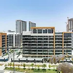 Elegant Studio At Azizi 46 In Central Meydan By Vibel