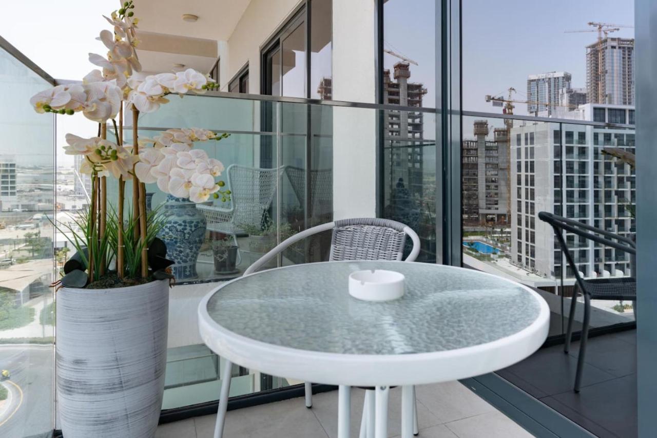 Elegant At Azizi 46 In Meydan By Vibel * Dubai