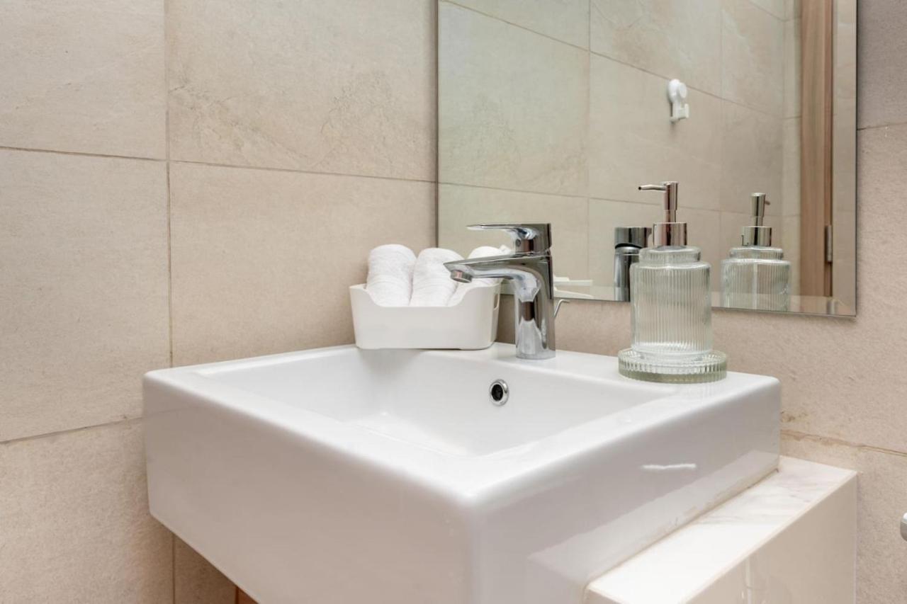Elegant At Azizi 46 In Meydan By Vibel *