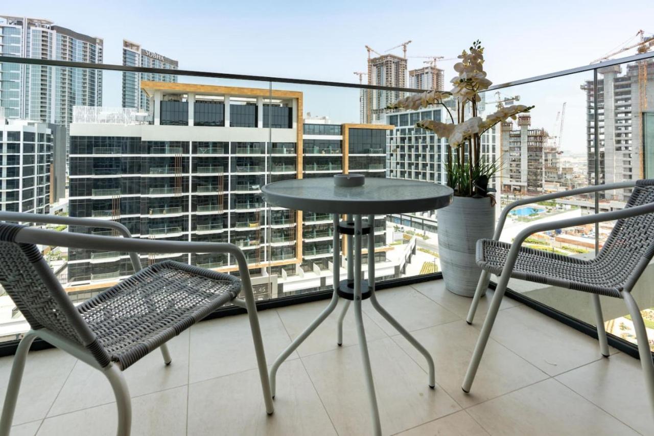 Elegant At Azizi 46 In Meydan By Vibel Dubai