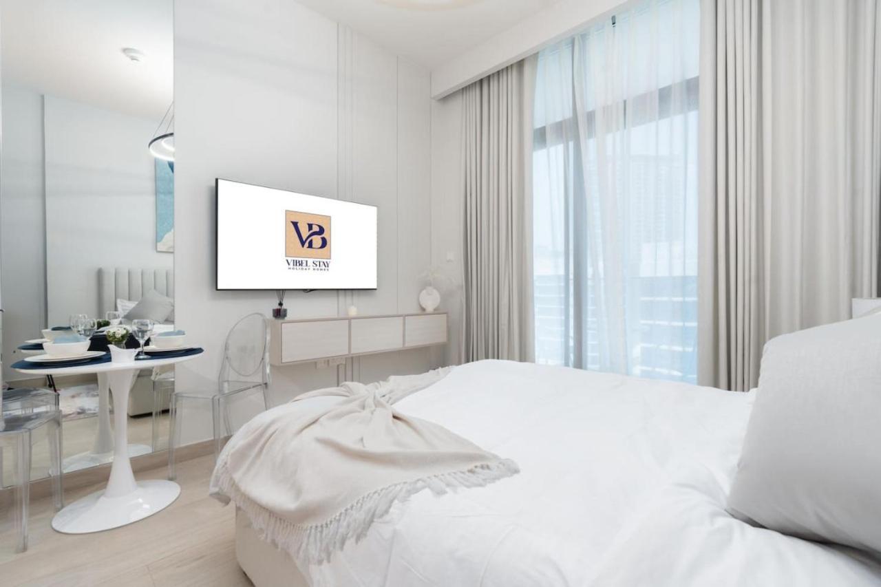 Elegant At Azizi 46 In Meydan By Vibel *